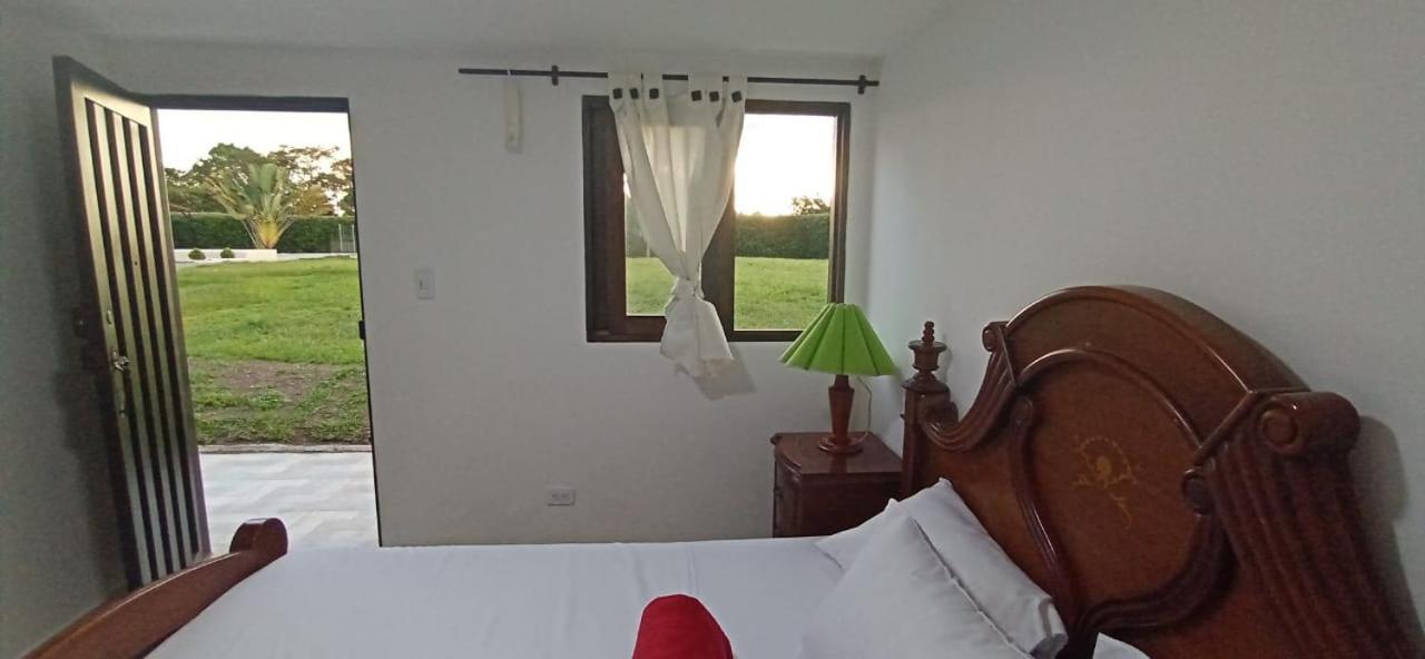 Finca Casa Blanca Armenia  Εξωτερικό φωτογραφία